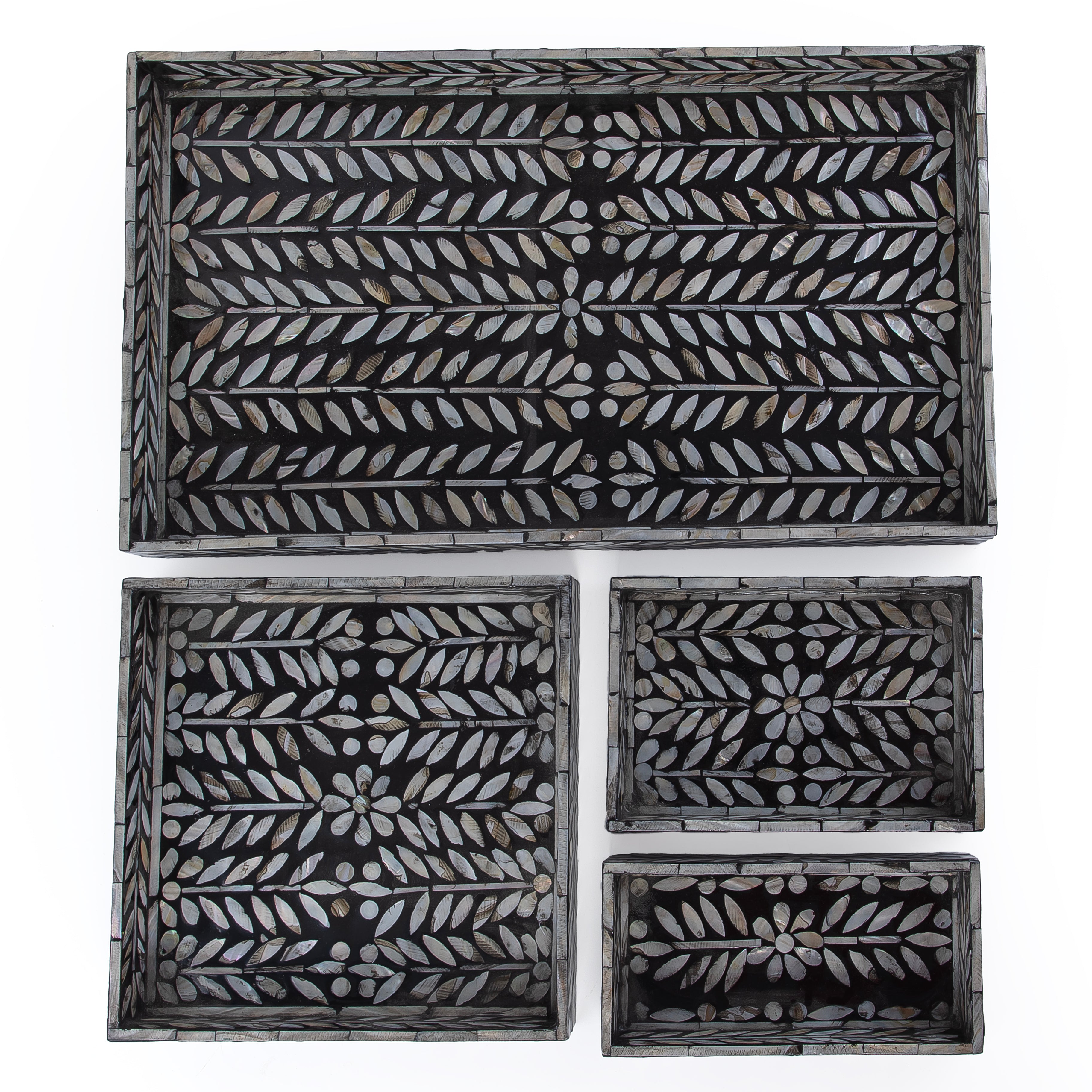 Set of mother of pearl 4 trays in different sizes - black
