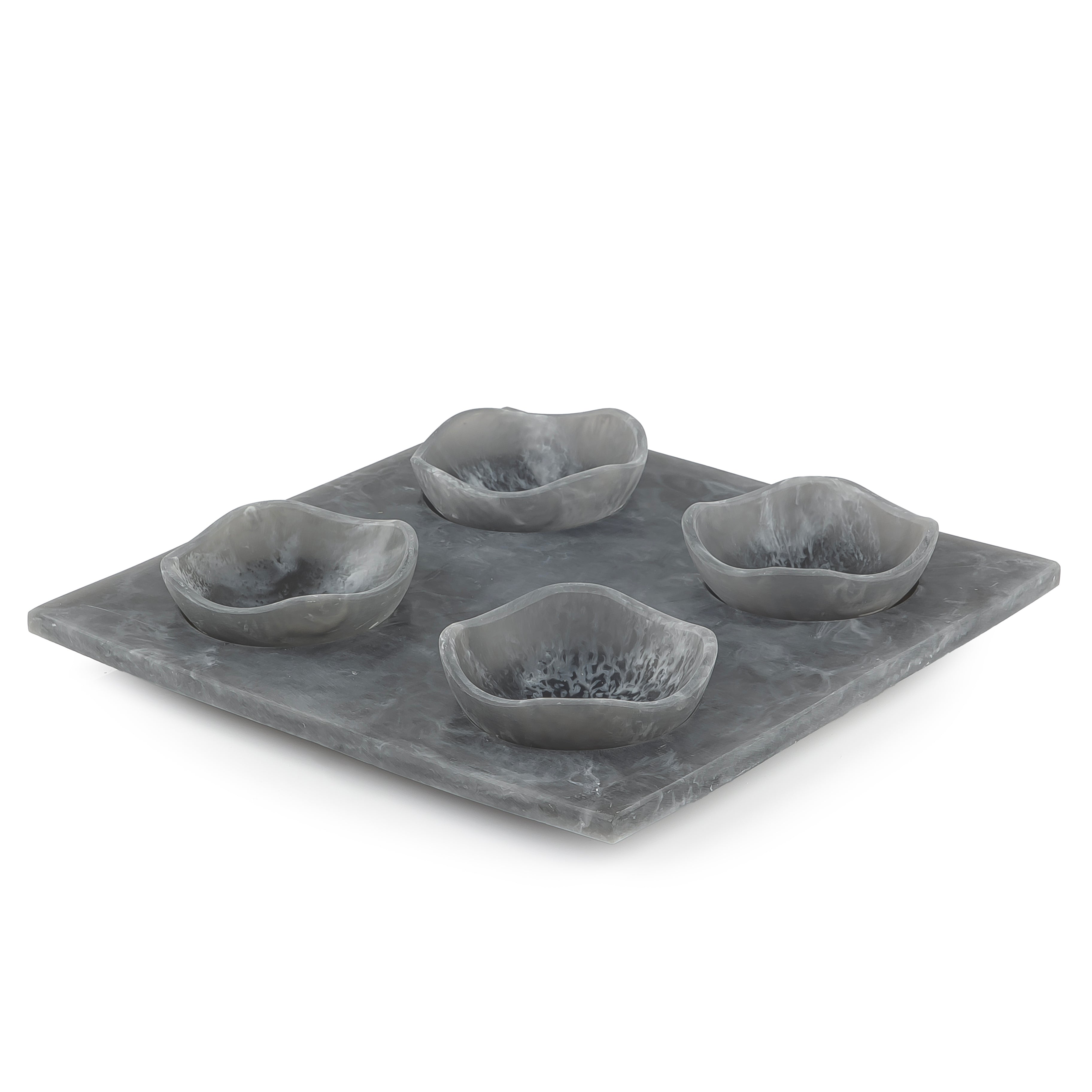 Resin Serving Set with 4 Small Bowls and Tray