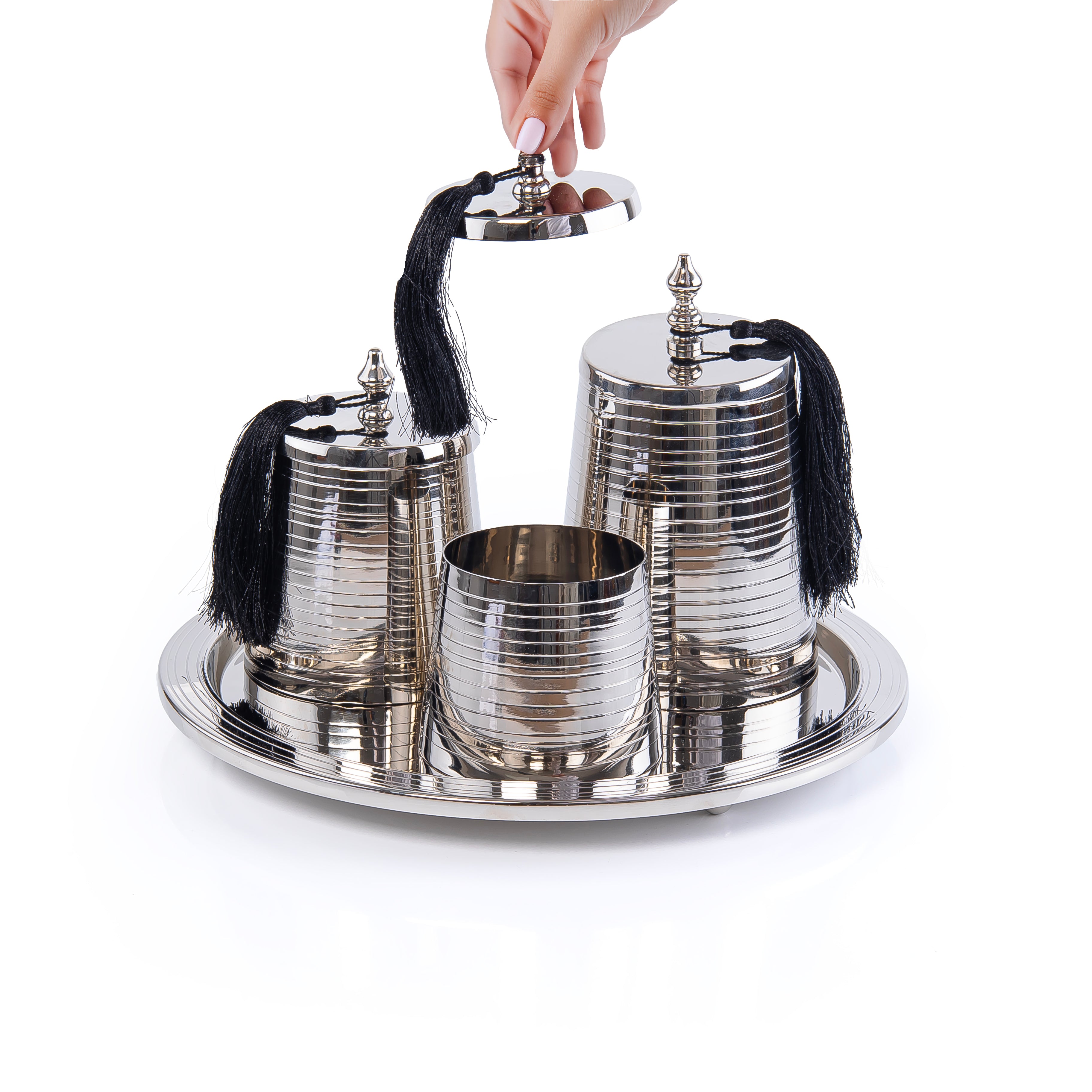 طقم معدن مغطي بالنيكل من 3 جارات وصينية