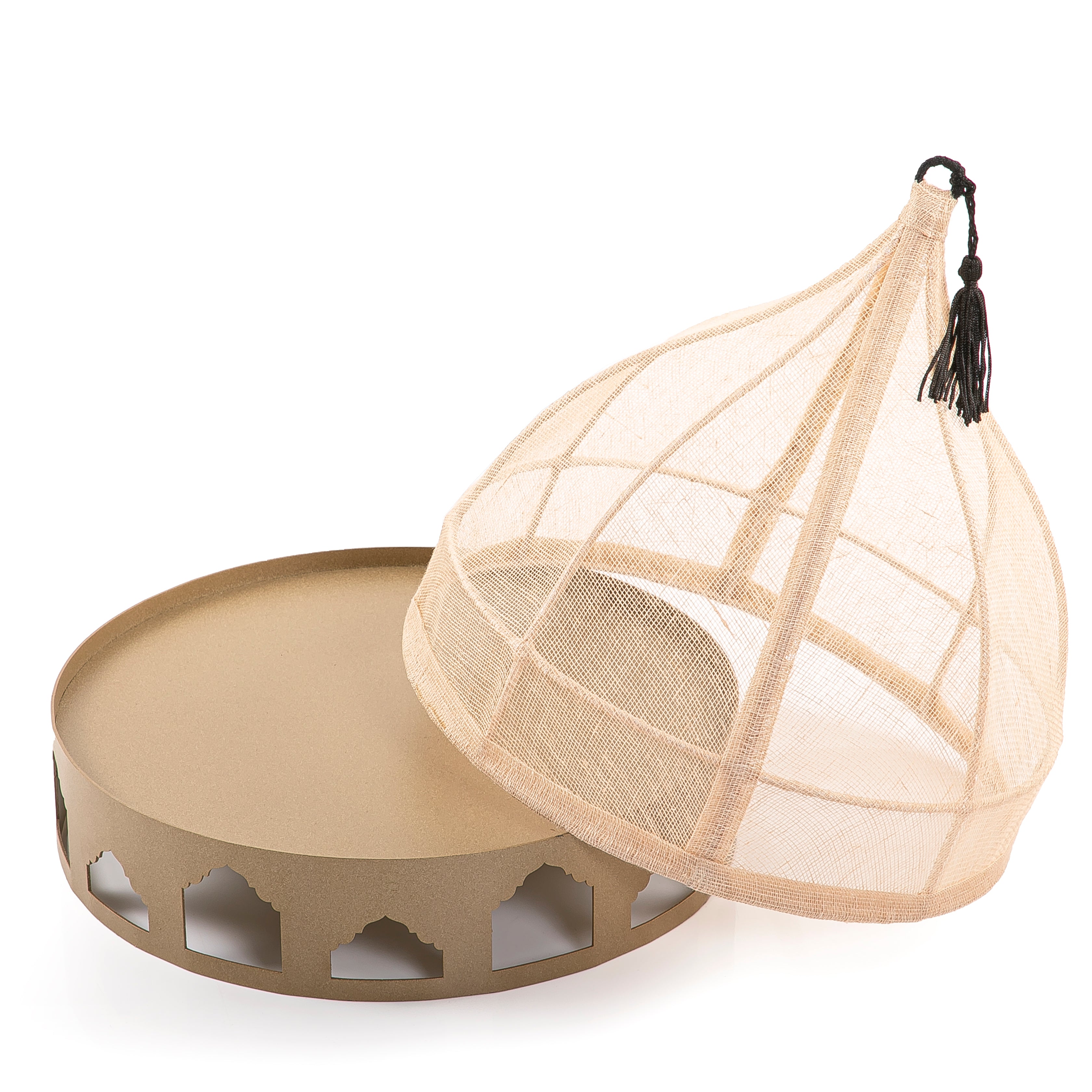 صينيه معدن بغطاء من الكتان