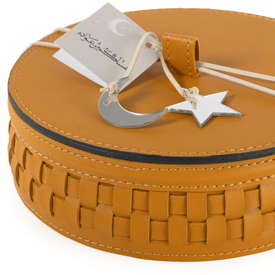 وعاء قرقيعان دائري من الجلد بتصميم مضفَّر وغطاء - كبير