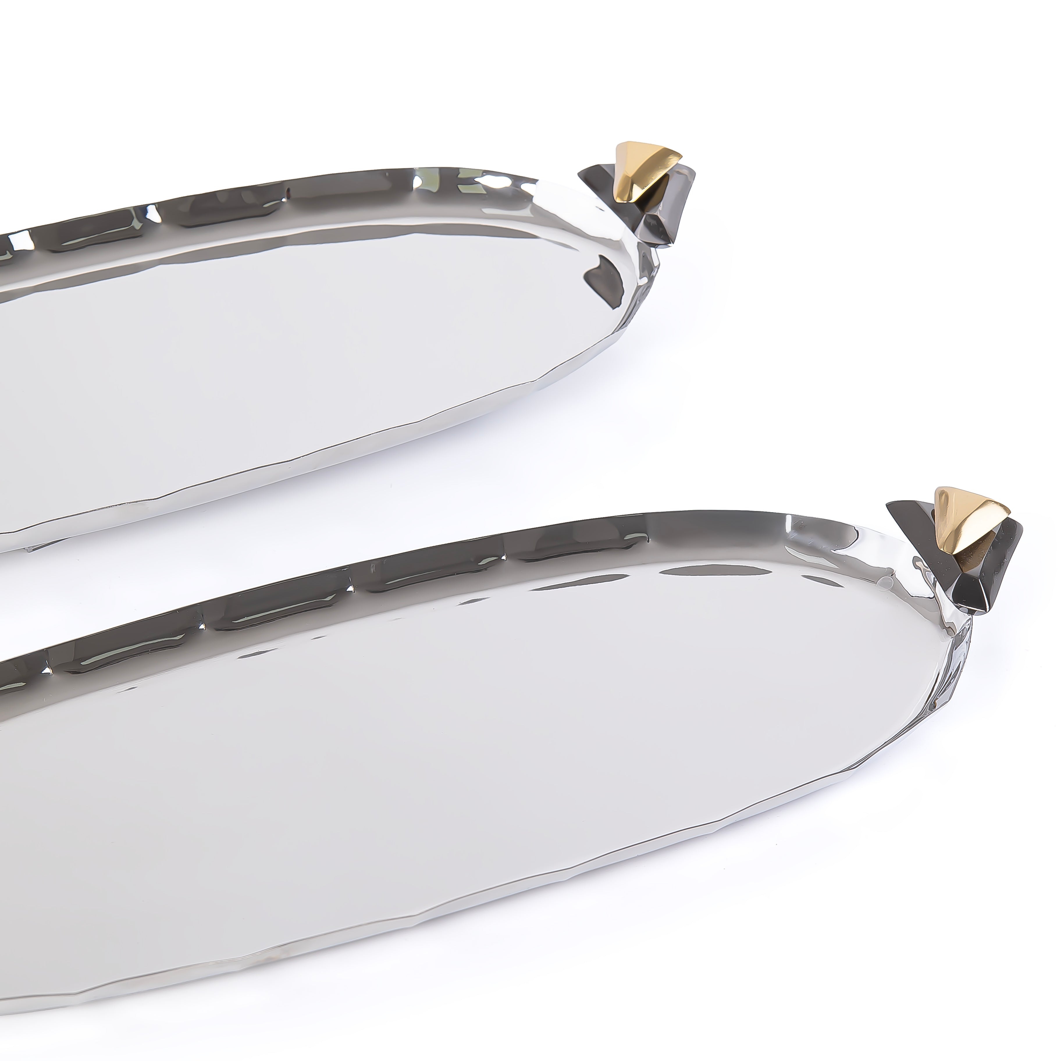 طقم مكون من 2 صينية تقديم معدن علي شكل بيضاوي مع بوكس هدايا - ذهبي & أسود