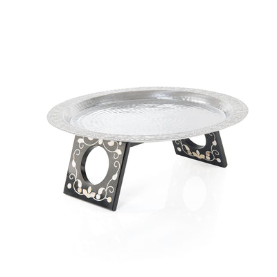 صينية تقديم دائرية مصنوعة من الألمنيوم مع قاعدة من الخشب والصدف - وسط