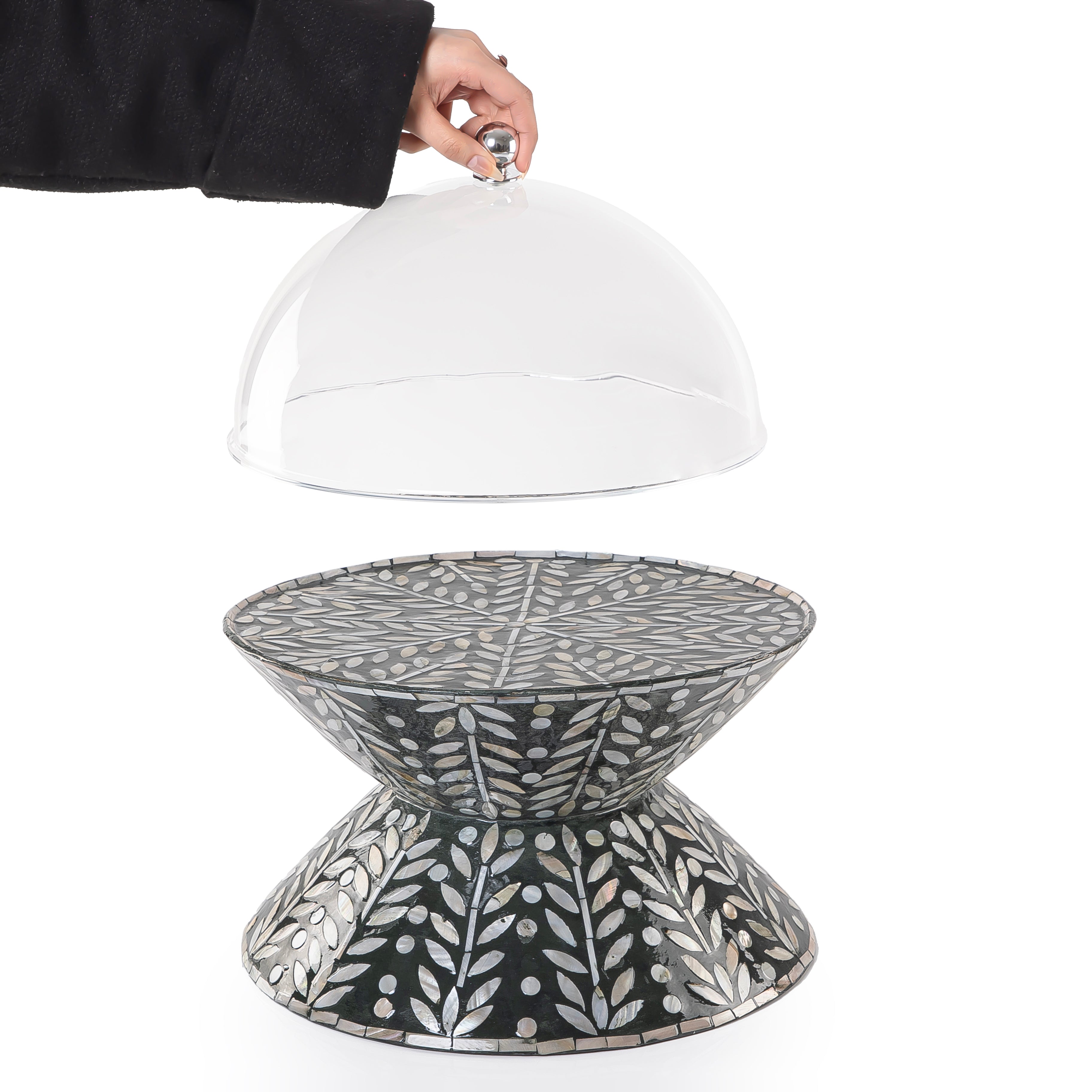 استاند كيك من الصدف بتصميم مزدوج مع غطاء أكريليك - كبير