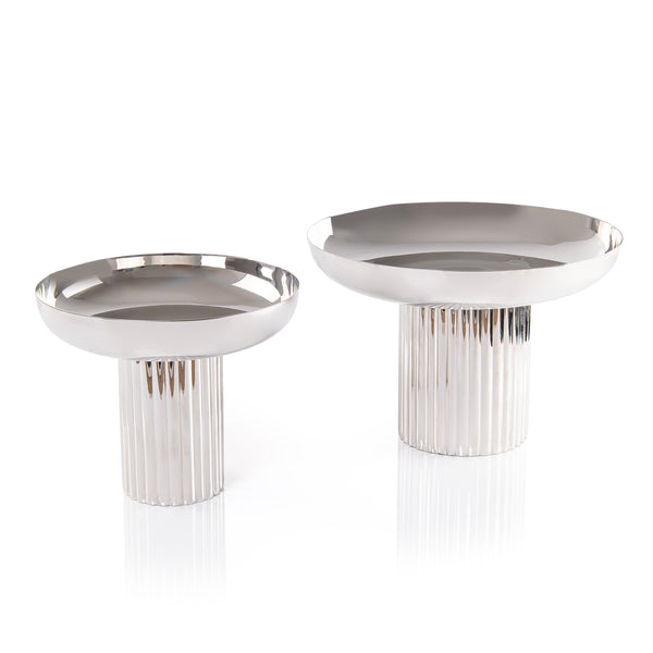 Set of 2 stainless steel serving stands with round design