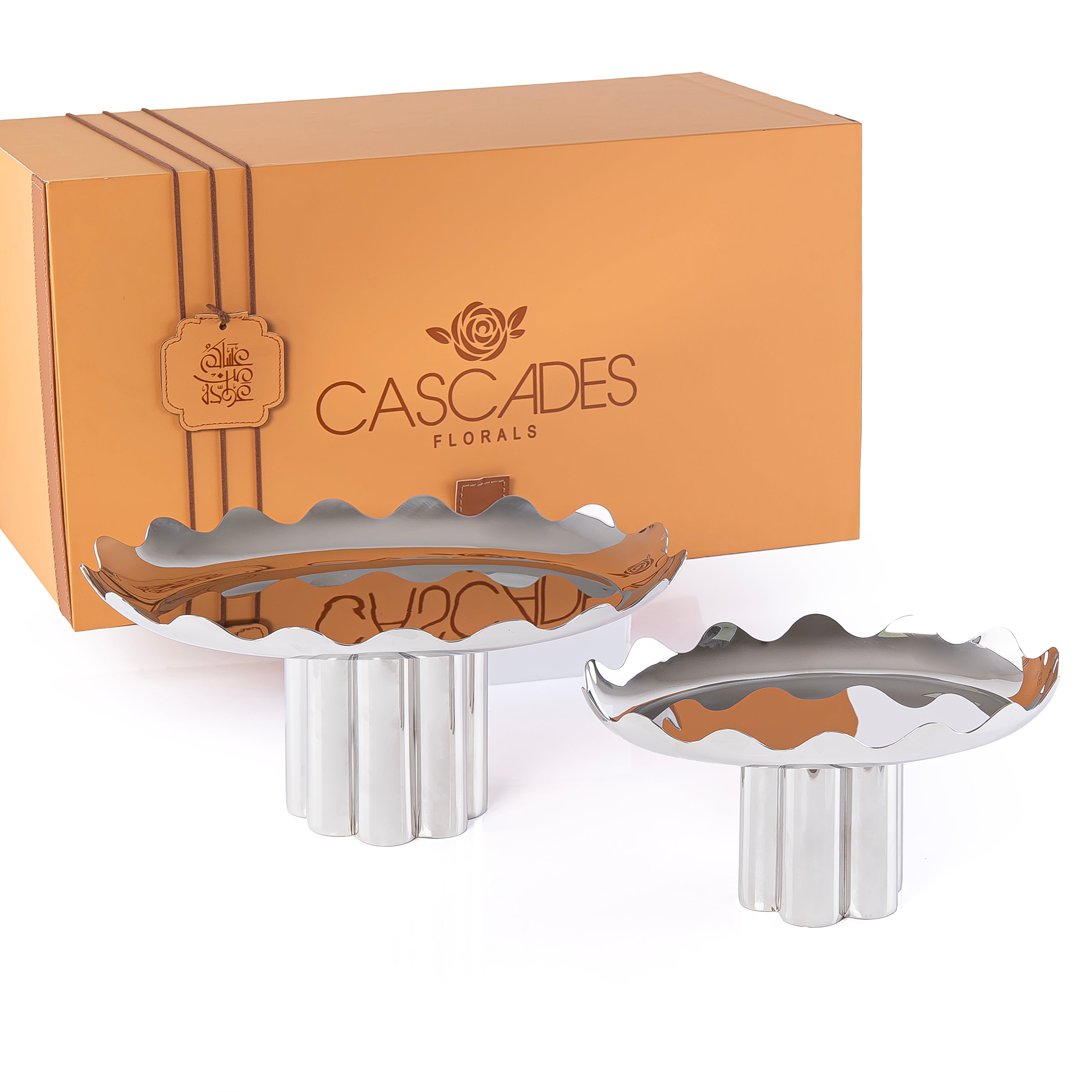 طقم مكون من 2 ستاند تقديم دائري معدن بحواف معرجة مع بوكس هدايا - فضي