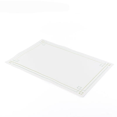 مفرش طاولة من الجلد الصناعي - أبيض مع أخضر فاتح 