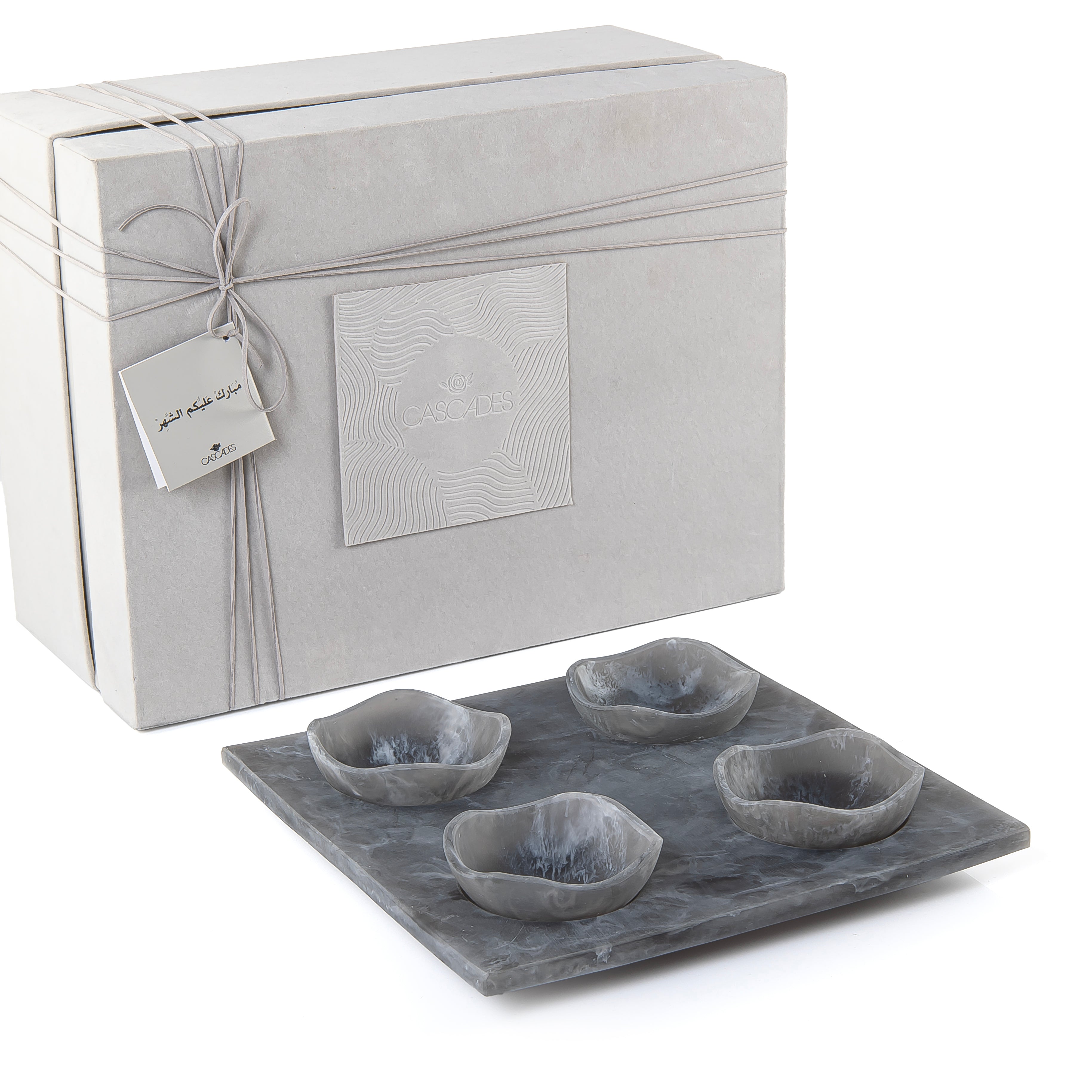 Resin Serving Set with 4 Small Bowls and Tray