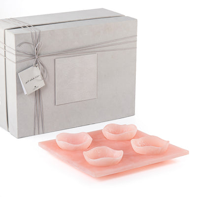 Resin Serving Set with 4 Small Bowls and Tray