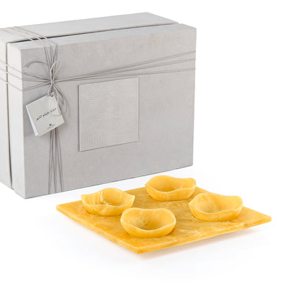 Resin Serving Set with 4 Small Bowls and Tray