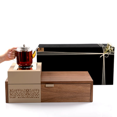 استاند خشب بدرج مع سخان كهربائي وأكواب شاي وفناجيل وبوكس هدية