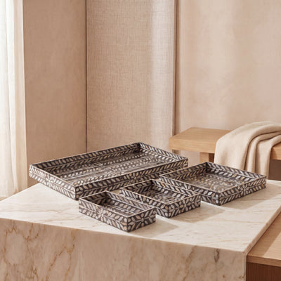 Set of mother of pearl 4 trays in different sizes - grey