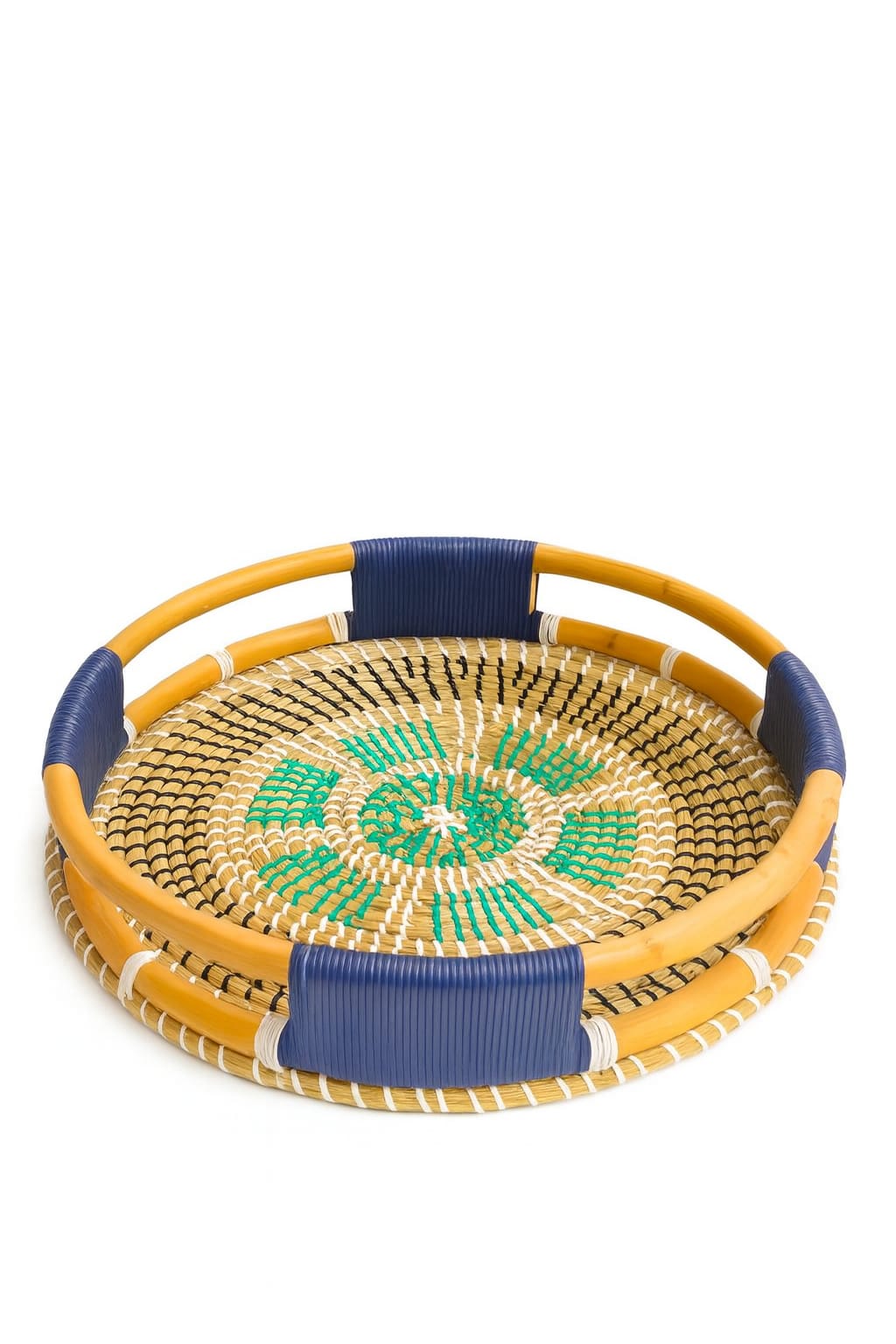 طقم صواني رتان مع خيزران دائرية بتصميم شبكي