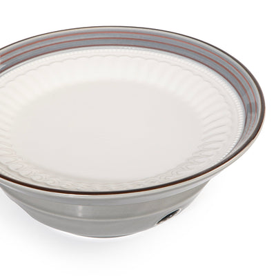 طبق سيراميك أنيق مع قاعدة موقد عملية