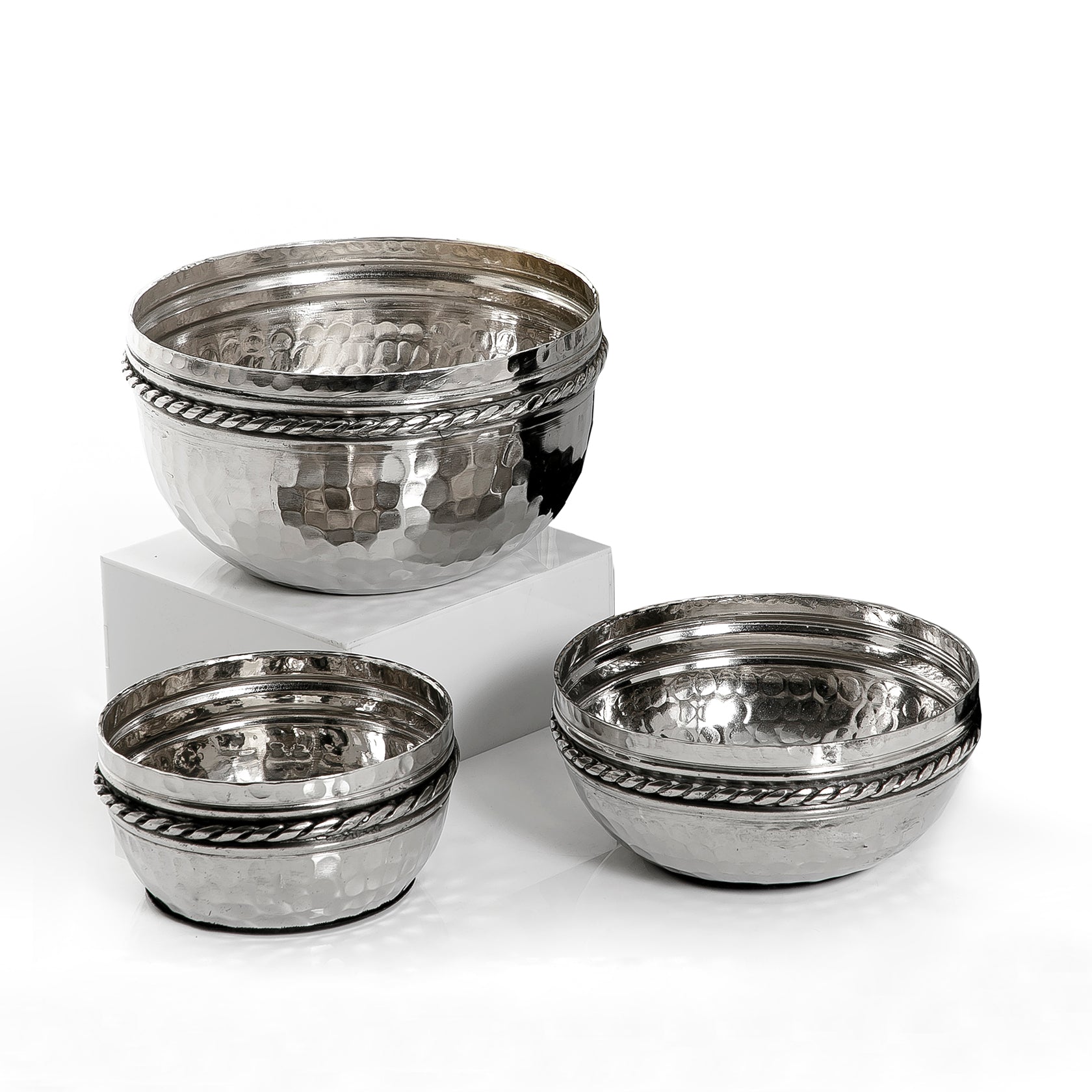 Set of 3 metal bowls (7222444130499)